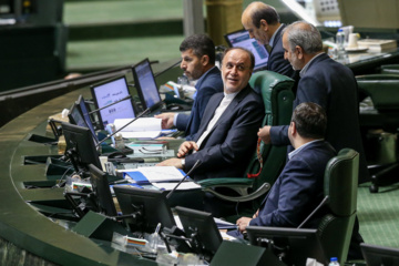نایب رئیس مجلس: اداره آموزش و پرورش به صورت ملوک الطوایفی بی معنی است