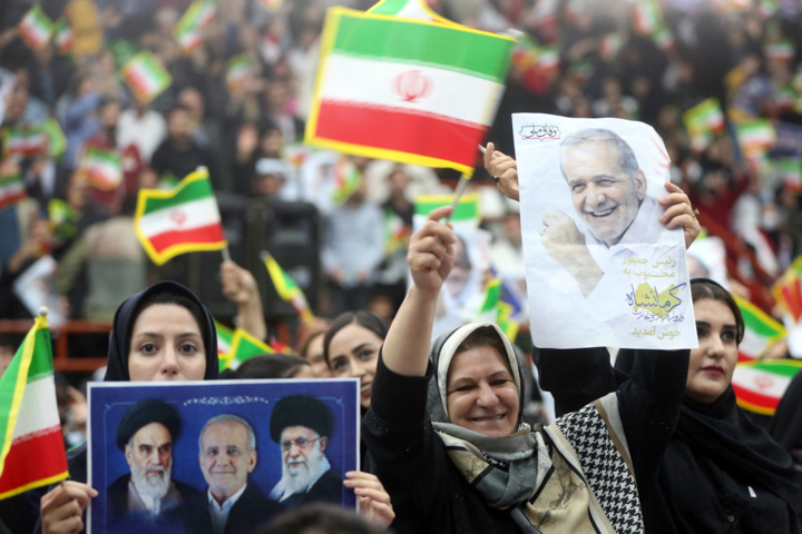 نماینده مجلس: رفتار رئیس جمهور در سفرهای استانی برای بازسازی اعتماد عمومی