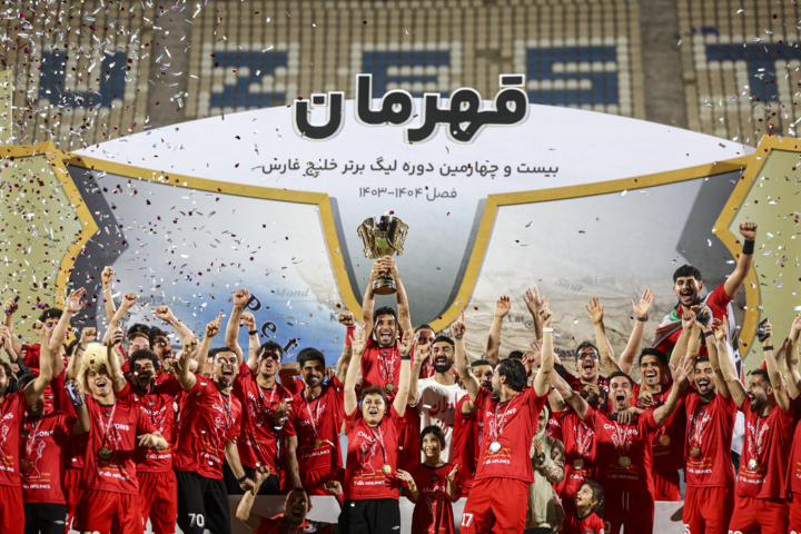 «تراکتور» ؛ قهرمان لیگ برتر فوتبال