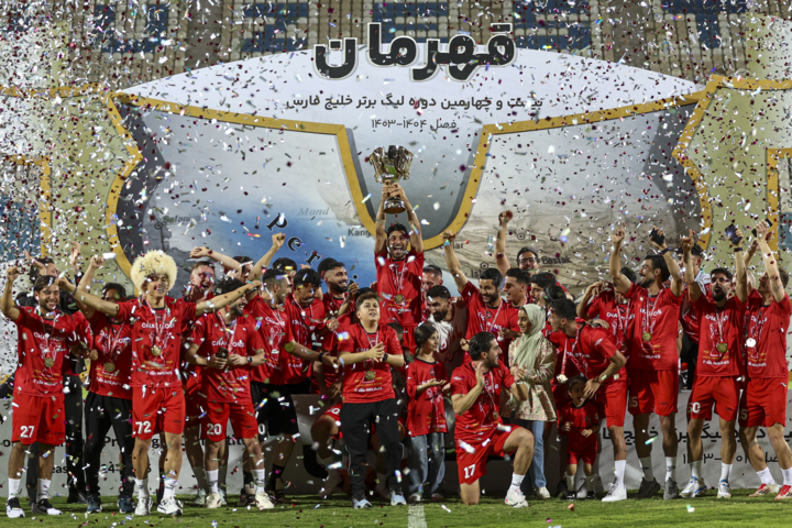 «تراکتور» ؛ قهرمان لیگ برتر فوتبال