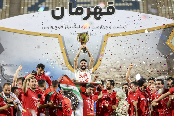 «تراکتور» ؛ قهرمان لیگ برتر فوتبال