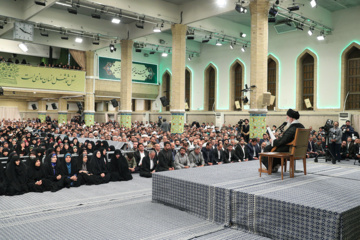 دیدار معلمان با رهبر معظم انقلاب اسلامی