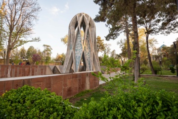 ۲۸ اردیبهشت ؛ «روز خیام»