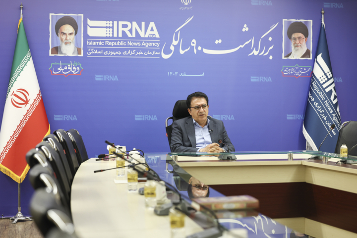 حضور «قادر آشنا» مشاور وزیر وزیر فرهنگ و ارشاد اسلامی و دبیر شورای فرهنگ عمومی کشور در ایرنا