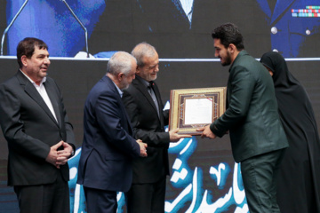 سالگرد شهادت شهید جمهور و شهدای خدمت