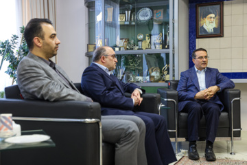 بازدید رییس امور اداری و استخدامی از ایرنا