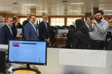 بازدید رییس امور اداری و استخدامی از ایرنا