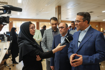 بازدید رییس امور اداری و استخدامی از ایرنا