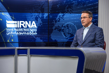 بازدید رییس امور اداری و استخدامی از ایرنا