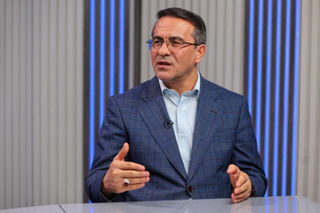 بازدید رییس امور اداری و استخدامی از ایرنا