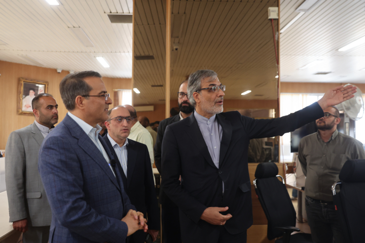 رئیس سازمان اداری و استخدامی از پارسوماش خبر بازدید کرد