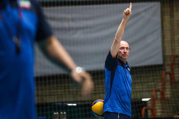 تقوی: پیاتزا میماند و استعفا نمیدهد/به دلیل پرچم صهیونسیت به فدراسیون جهانی شکایت کردیم