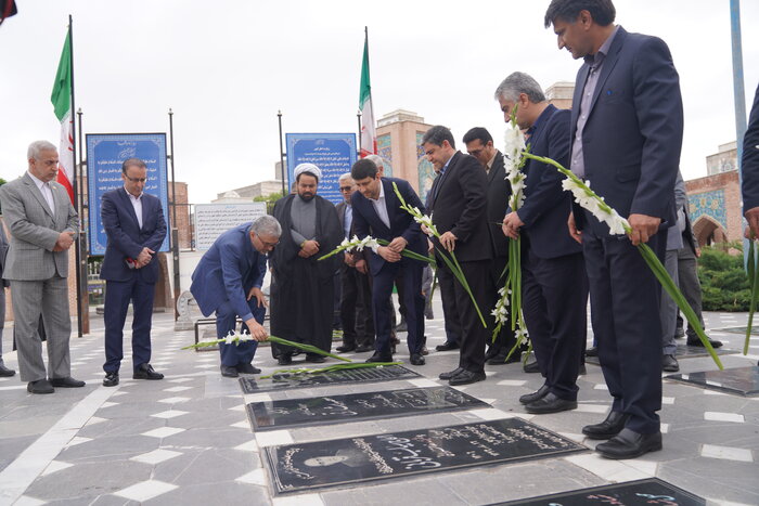 وزیر ارتباطات و فناوری اطلاعات Ardebil