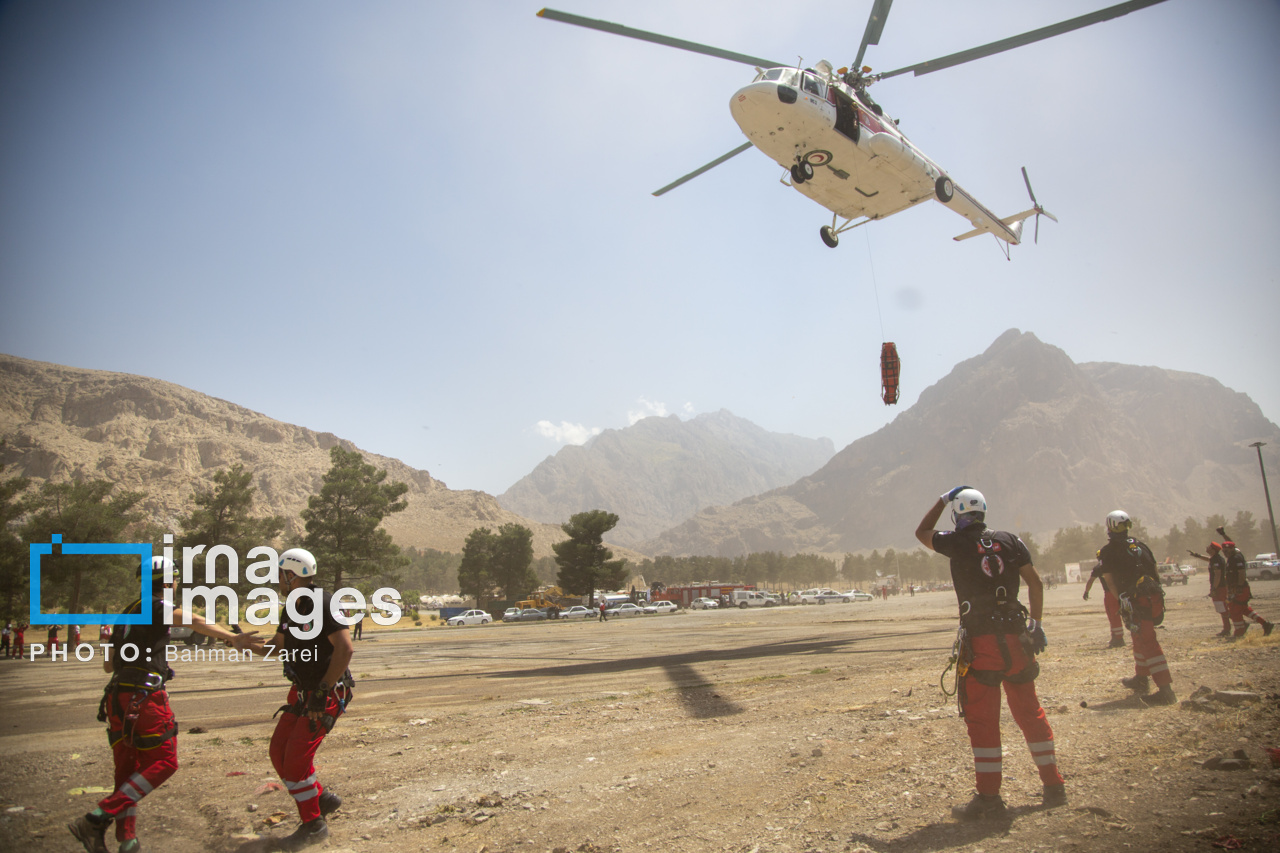 استاندار بوشهر: دستگاههای امدادی و خدماترسان در آمادهباش کامل باشند استاندار بوشهر: دستگاههای امدادی و خدماترسان در آمادهباش کامل باشند