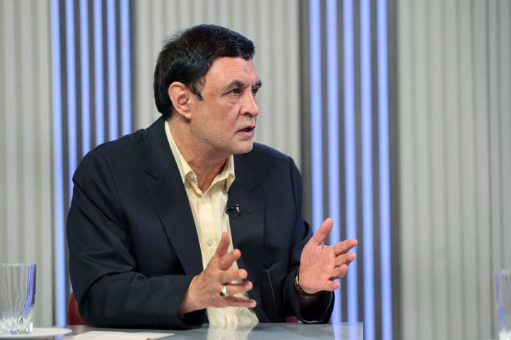 ایجاد تفرقه، بازی در زمین دشمن است/ لزوم تقویت فرهنگ نقد صحیح در کشور