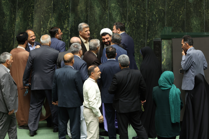 جلسه علنی مجلس شورای اسلامی - یکشنبه ۱۸ خردادماه