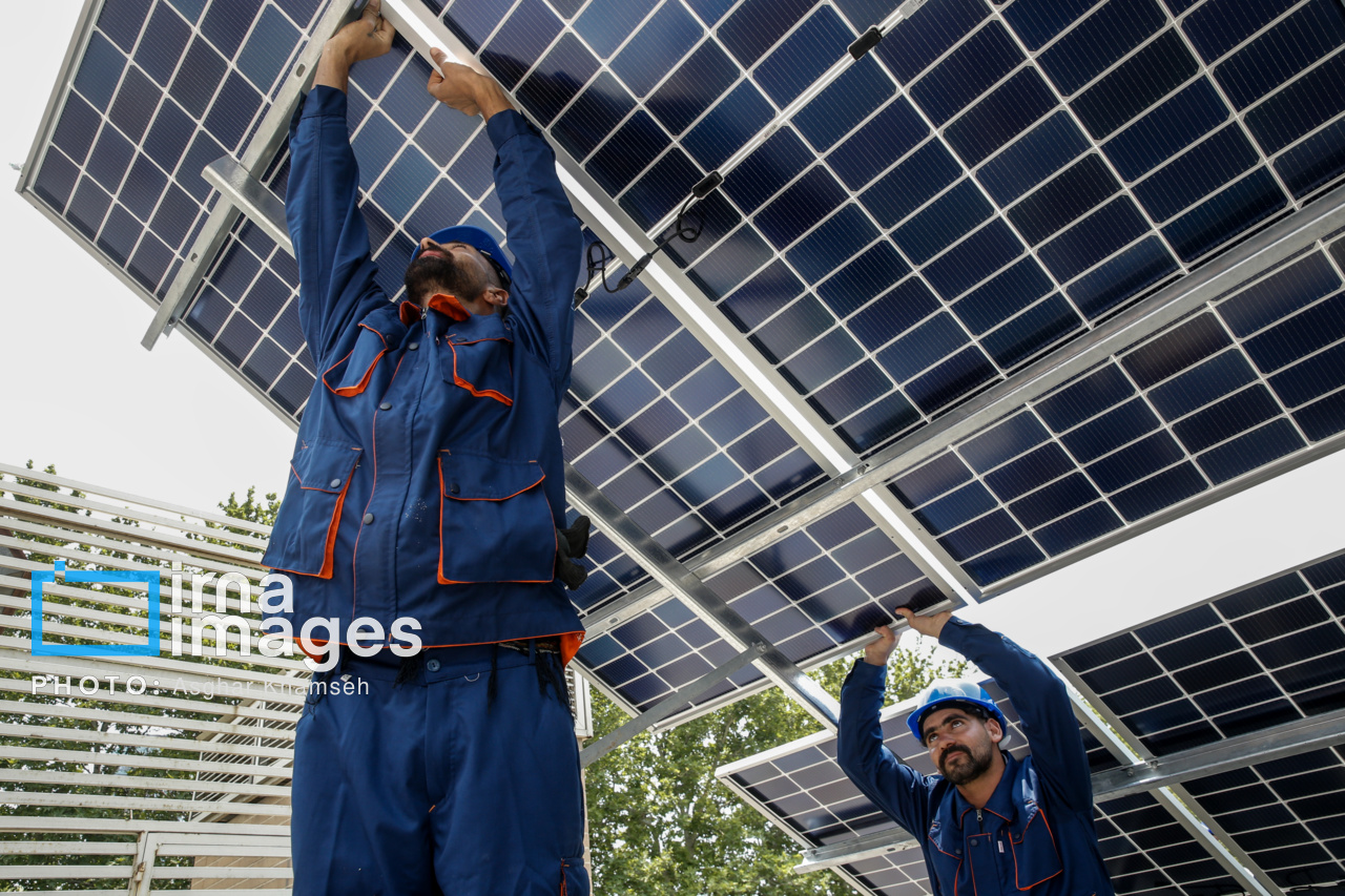 ۲۳ هکتار از اراضی استان بوشهر برای احداث نیروگاه خورشیدی واگذار شد ۲۳ هکتار از اراضی استان بوشهر برای احداث نیروگاه خورشیدی واگذار شد