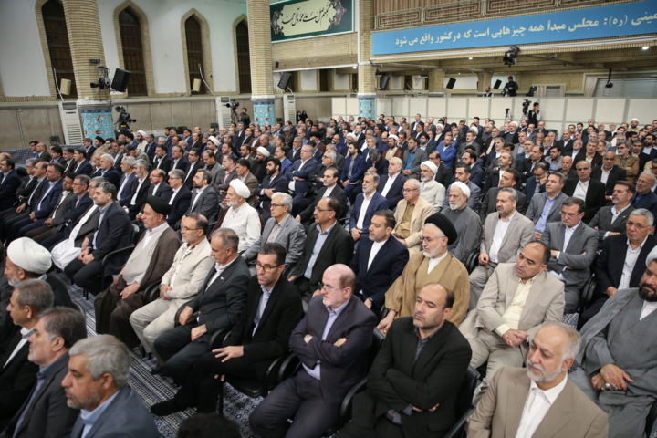 تاکید بر شأن و جایگاه بی‌نظیر مجلس شورای اسلامی/ نمایندگان این جایگاه وزین را حفظ کنند
