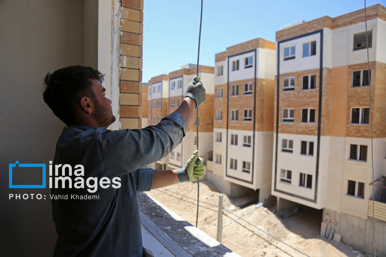 کارنامه ۵ ماهه؛ ۱۸۳ هزار مسکن کارگری در ۸ استان کشور وارد فاز اجرایی شد