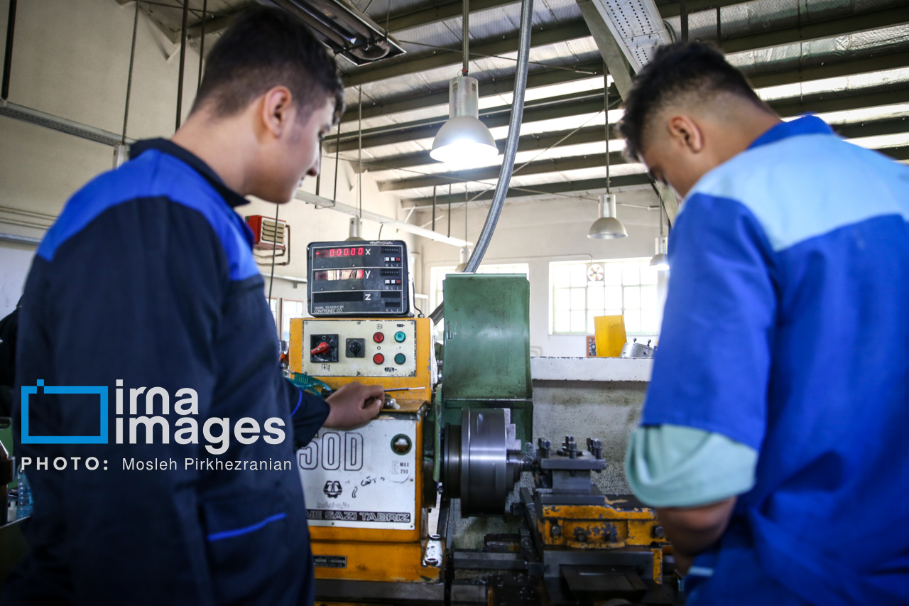 استاندار: سرعت توسعه رشته‌های فنی و حرفه‌ای در کرمانشاه باید افزایش یابد