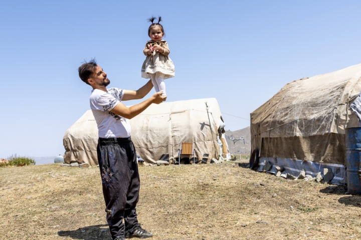 قاب زندگی/ کوچ عشایر قاراداغ؛ سفر جاودانه انسان و طبیعت