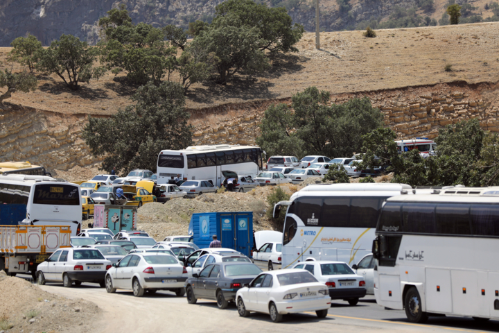 ترافیک در مبادی ورودی به مازندران سنگین شد
