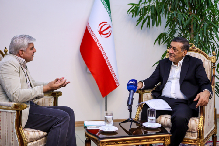 قائم‌پناه: پزشکیان می‌خواهد با اجماع‌سازی ایده‌هایش را عملی کند/ پرهیز از دشمن تراشی