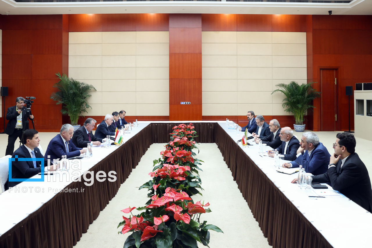 Pezeshkian holds bilateral meetings on sidelines of SCO summit