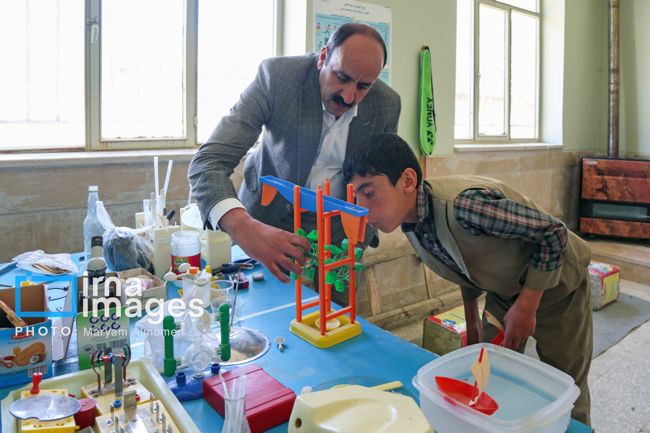 فراخوان ثبت‌نام سومین دوره بین‌المللی «جایزه معلم» تمدید شد