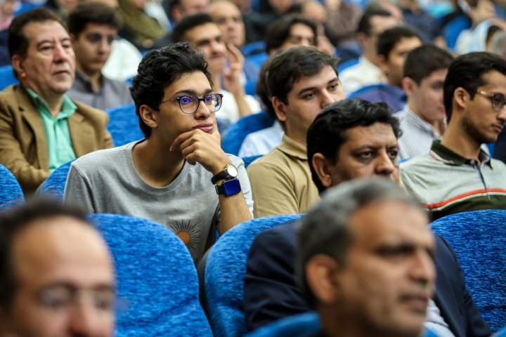 پزشکیان: در مقابل زیادهخواهیها سر خم نمیکنیم