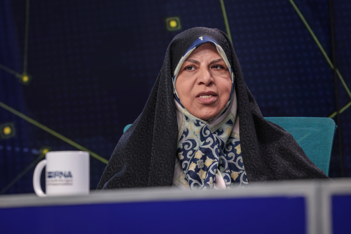 کارت امید مادر؛ اقدام عملی دولت چهاردهم برای حمایت از خانواده