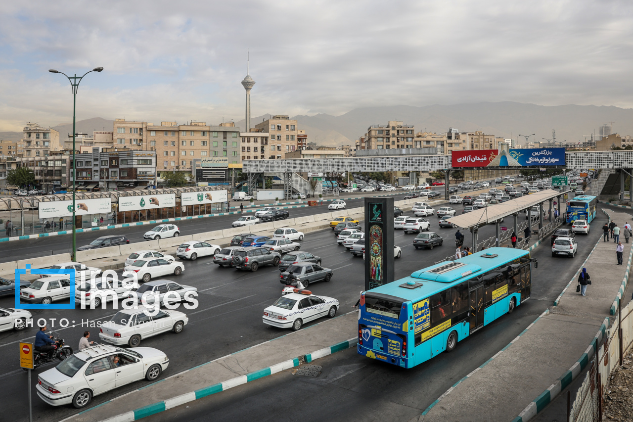 خبر ترافیک نیمهسنگین در ۴ محور منتهی به تهران – ایرنا