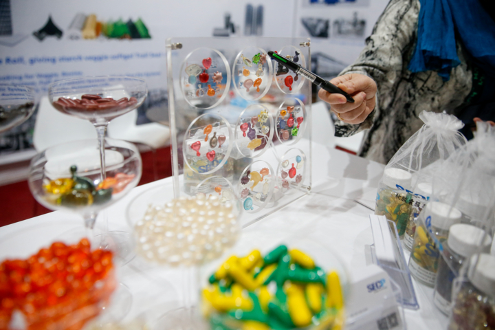 صرفهجویی ارزی ۳.۸ میلیارد دلاری در کشور با تولید انواع داروهای پزشکی و درمانی