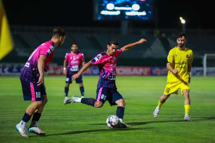 هفته هشتم لیگ برتر؛ آلومینیوم اراک در آستانه صدرنشینی تاریخی