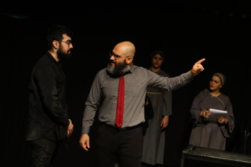 نمایش «آنتیگون» در خانه هنرمندان اهواز