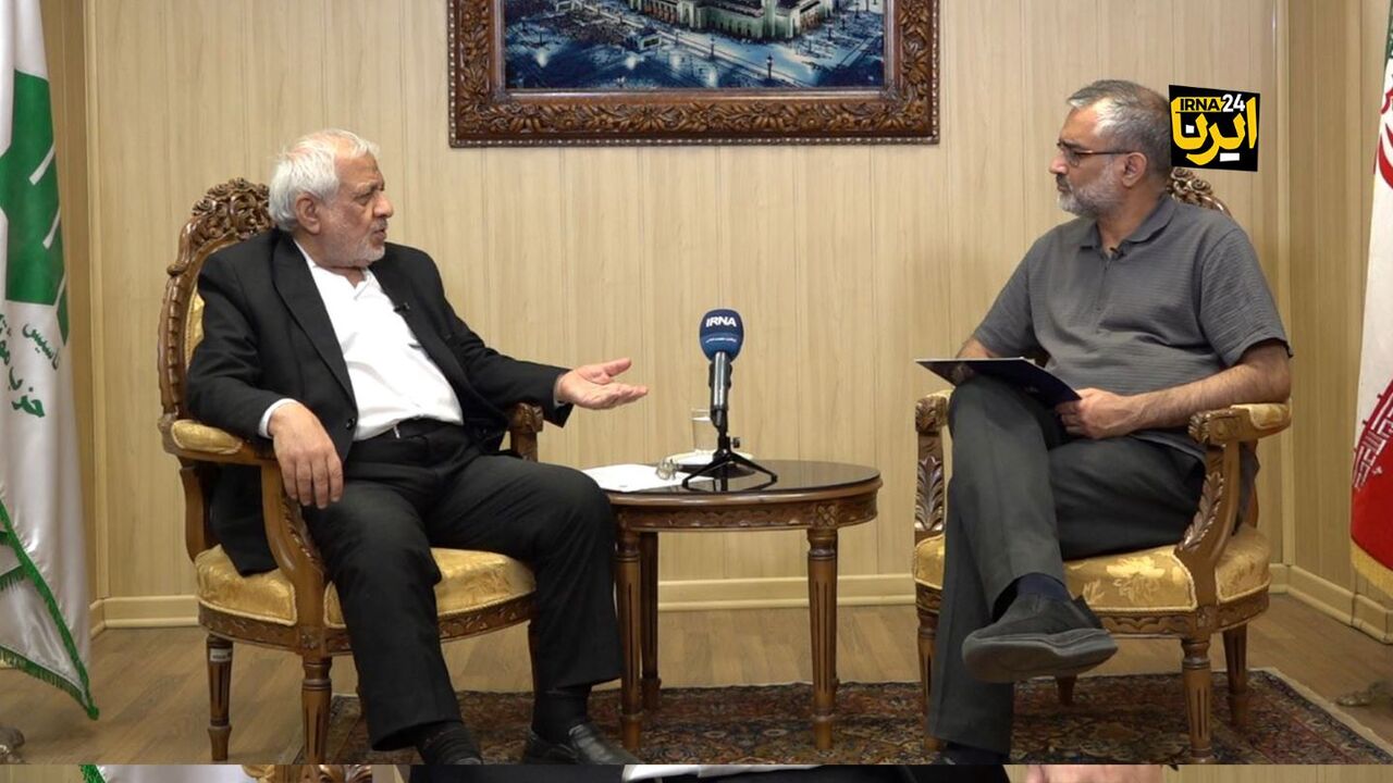 از استفاده غیراخلاقی مجاهدین خلق از زنان تا چهل روز در زندان با صادق زیباکلام