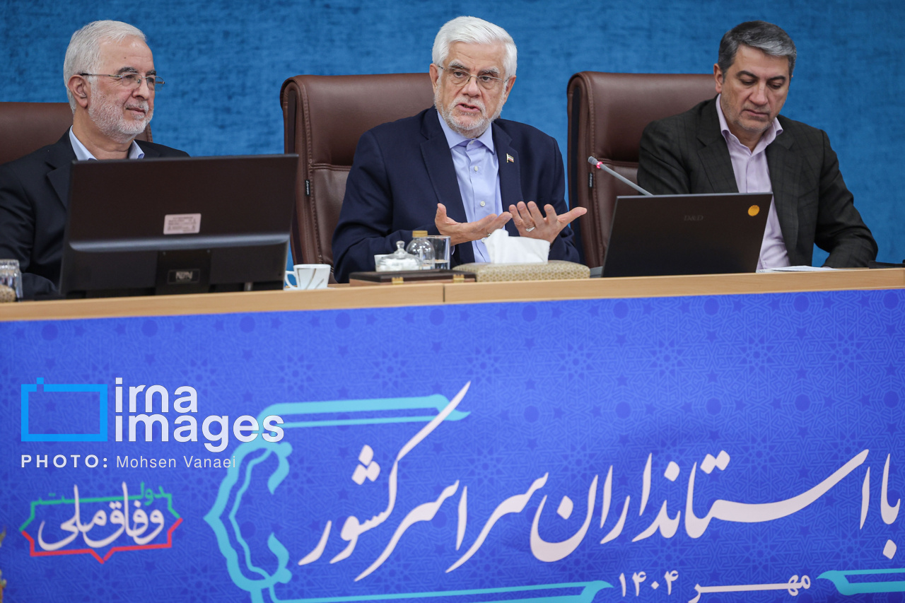 اولویت دولت، صادرات به کشورهای همسایه و منطقه است /کشور به اصلاحات اقتصادی نیاز دارد