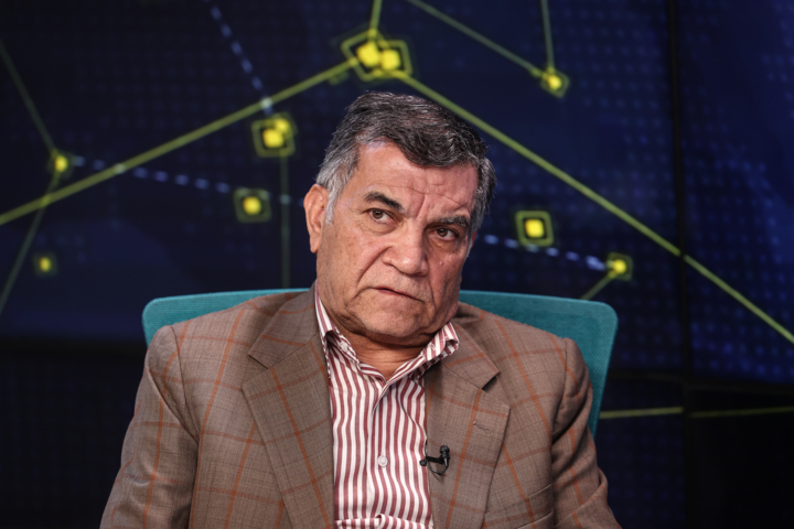 پزشکیان با وفاق نشانه‌های گسست حاکمیتی را از میان برداشت/ دولت چهاردهم مظلوم و تنهاست