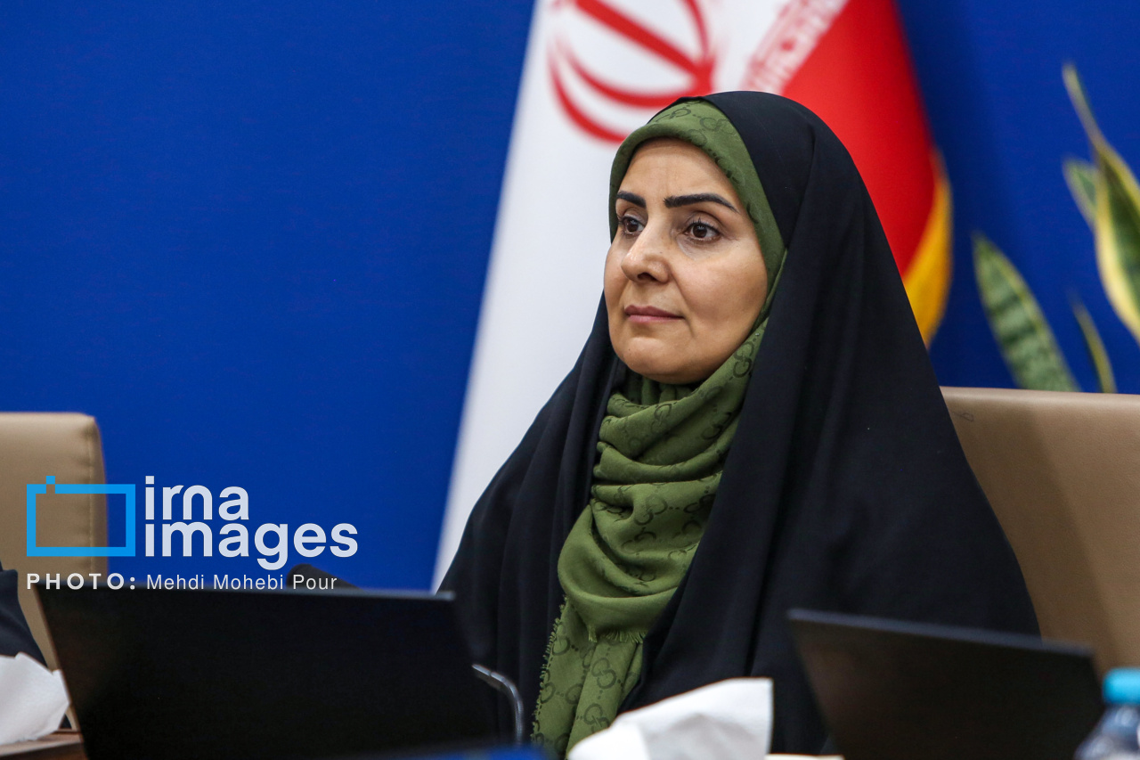 وزیر راه و شهرسازی: عزت ایران مرهون ایثارگری قهرمانان ناوشکن دنا است وزیر راه و شهرسازی: عزت ایران مرهون ایثارگری قهرمانان ناوشکن دنا است