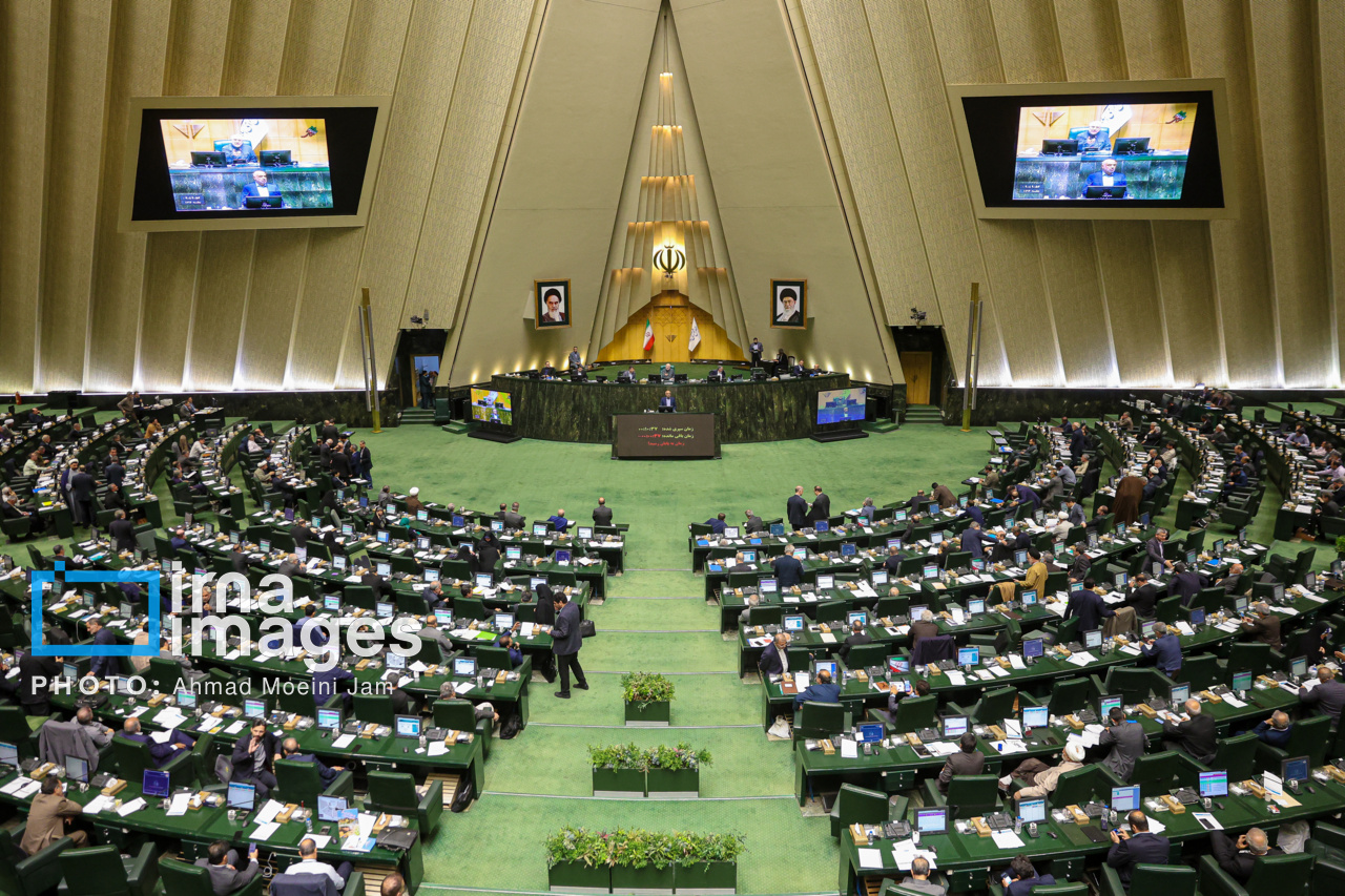 نماینده مجلس: اولویتی بالاتر از انسجام ملی و اقتصاد نیست/ ضرورت احترام به شان مجلس