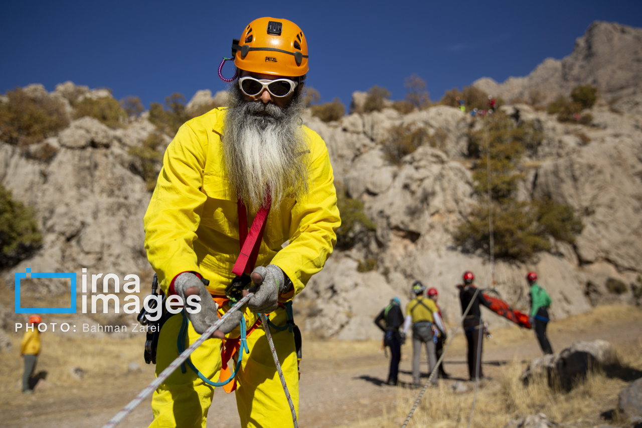 مانور جمعیت هلال احمر در کرمانشاه