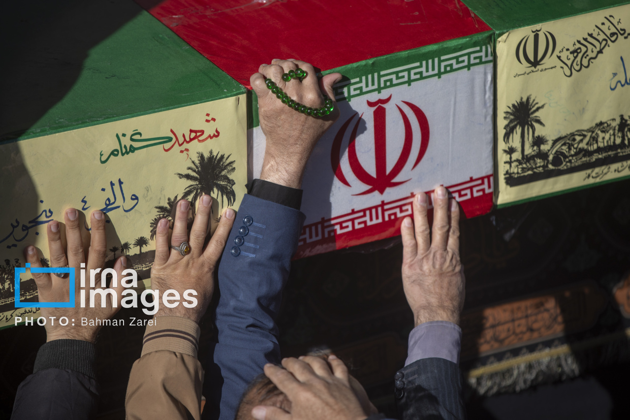 فیلم | تشییع و تدفین پیکر مطهر شهید گمنام در اسلام آبادغرب