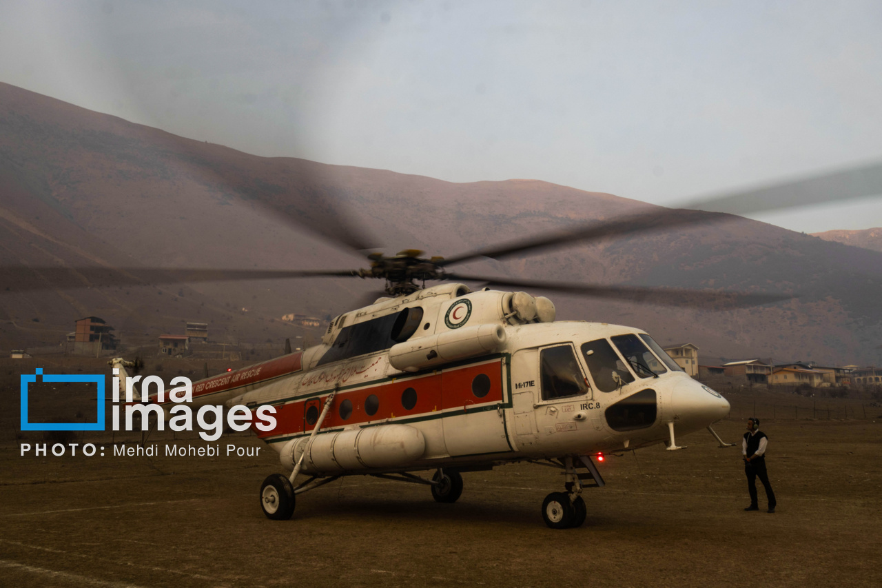 حضور اعضای چند کمیسیون مجلس در الیت برای بررسی علت آتش‌سوزی جنگل‌های چالوس