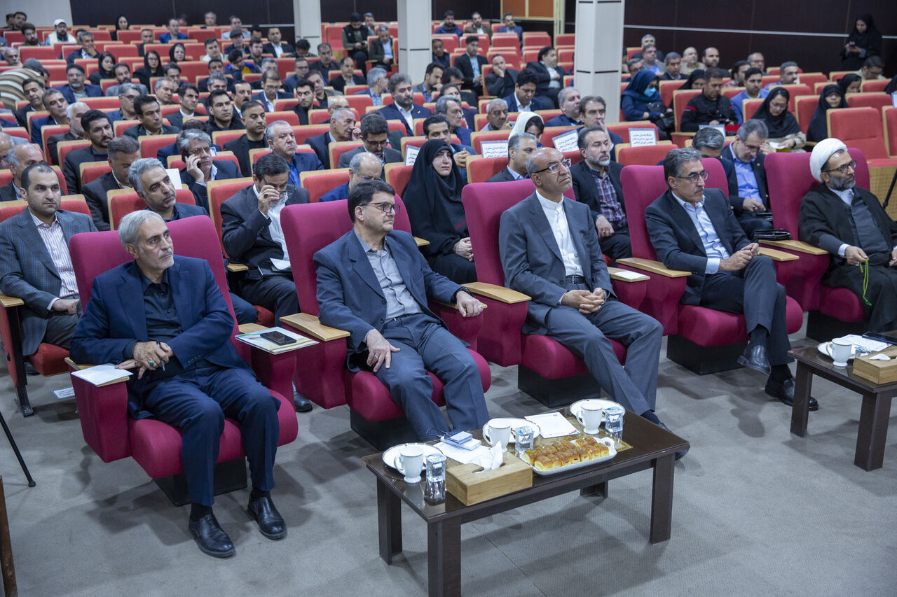 سفر اعضای کمیسیون صنایع مجلس زمینهساز تصمیمات ملی برای تقویت صنعت و مرزهای کرمانشاه است