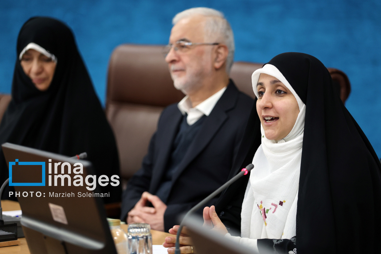 بهروزآذر: زنان باید در عرصه حکمرانی حضوری مؤثر داشته باشند