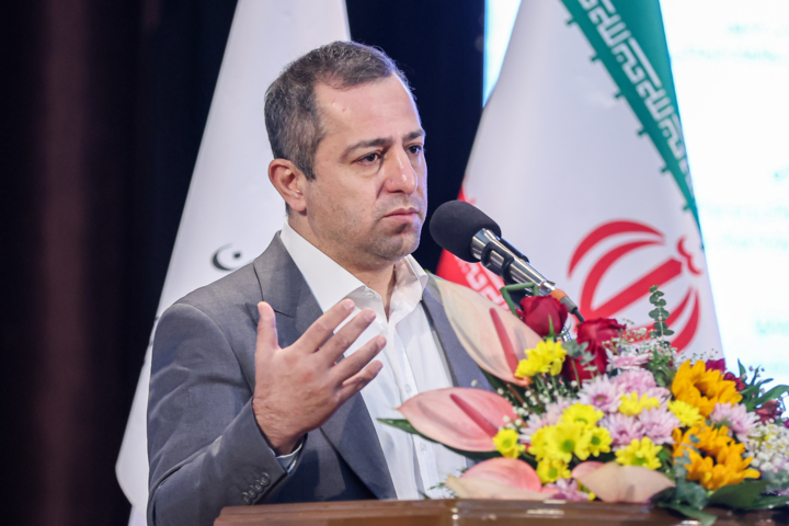 حذف وام ازدواج صحت ندارد/ «بانک مجازی جوانان ایران» راهاندازی میشود