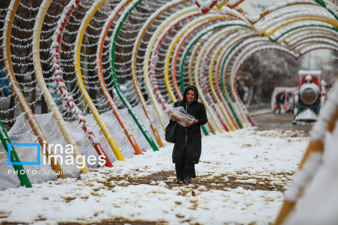 یلدا در یخبندان؛ دمای شبانه مشهد به منفی هشت درجه میرسد یلدا در یخبندان؛ دمای شبانه مشهد به منفی هشت درجه میرسد