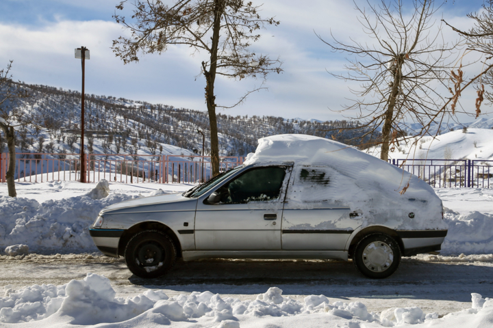 برف زمستانی خرمآباد را سفیدپوش کرد