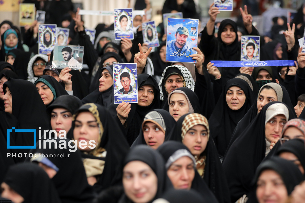 دیدار خانوادههای شهیدان جنگ ۱۲ روزه با رهبر انقلاب