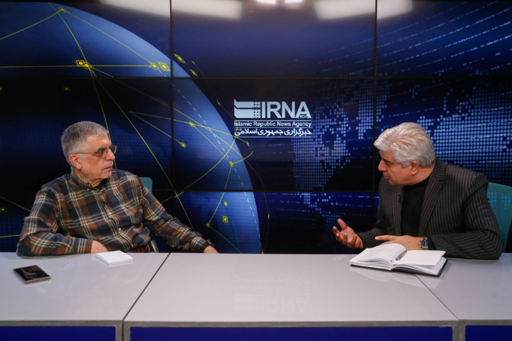 کرباسچی: دشمن را باید با سیاست و تدبیر به زانو درآوریم نه با شعار